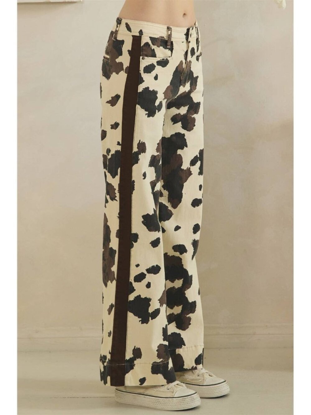 Oli & Hali NWT Western Cow Print Detail Denim Wide Leg Pants